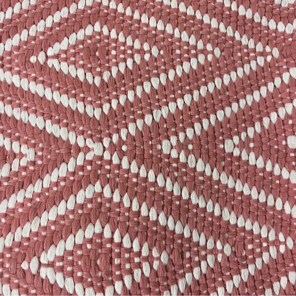 Dash and Albert 2' x 3' Coral Handwoven Polypropylene Indoor Outdoor Area Rug